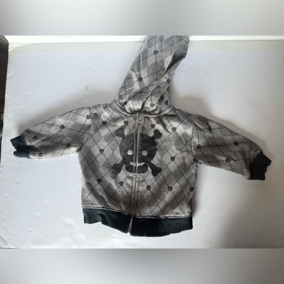Baby skull zip up hooded sweatshirt size 6 to 9 months super cute - Picture 1 of 6